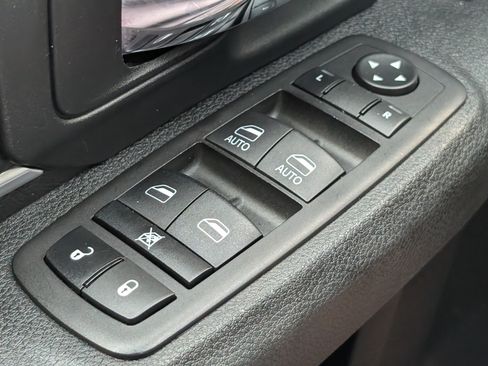 Used 2024 RAM 1500 Warlock AWD/4WD image 19