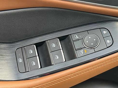 New 2026 Nissan Rogue Platinum AWD/4WD image 13