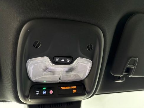 Used 2024 Chevrolet Colorado LT w/ LT Convenience Package RWD image 36