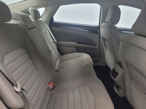 Used 2020 Ford Fusion SE w/ Fleet SE Value Package FWD image 19