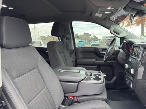 Used 2025 GMC Sierra 1500 Pro w/ Pro Value Package image 9