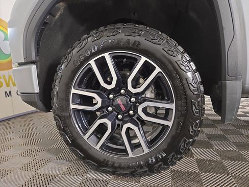 Certified 2026 GMC Sierra 1500 AT4 w/ AT4 Premium Package AWD/4WD image 33