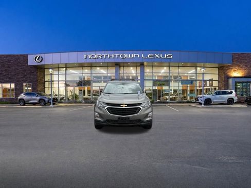 Used 2018 Chevrolet Equinox LT w/ LPO, Floor Liner Package FWD image 19