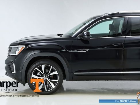 Used 2025 Volkswagen Atlas SEL Premium R-Line AWD/4WD image 3