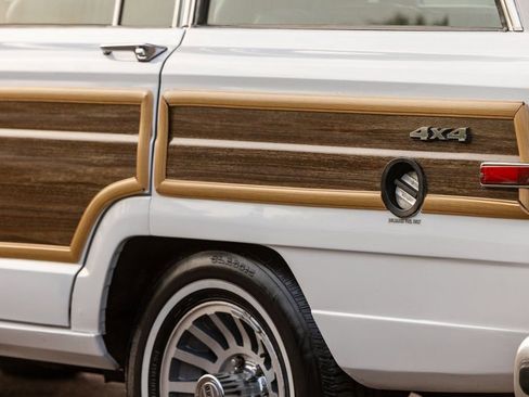 Used 1989 Jeep Grand Wagoneer image 74
