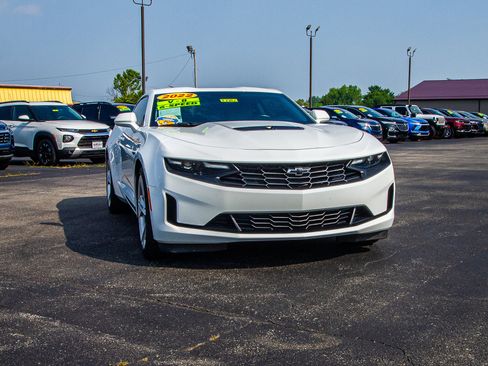 Used 2022 Chevrolet Camaro LT RWD image 10