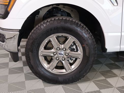 Used 2025 Ford F150 XLT w/ Equipment Group 301A Standard AWD/4WD image 16