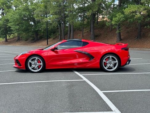 Used 2023 Chevrolet Corvette Stingray Premium Cpe w/ Z51 Performance Package RWD image 6