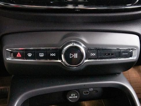 Certified 2023 Volvo C40 Recharge Core w/ Protection Package Premier AWD/4WD image 15