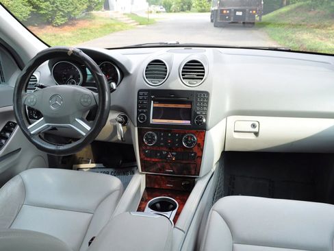 Used 2010 Mercedes-Benz ML 350 4MATIC image 15