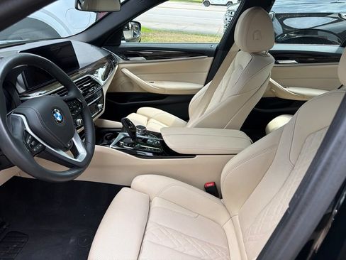 Used 2023 BMW 530i xDrive w/ Convenience Package AWD/4WD image 11
