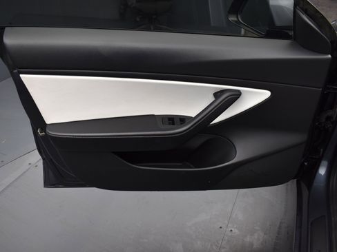 Used 2021 Tesla Model 3 Long Range image 10