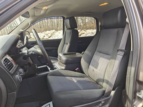 Used 2013 Chevrolet Tahoe LS w/ Convenience Package AWD/4WD image 11