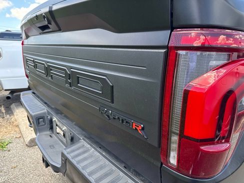 Used 2025 Ford F150 Raptor w/ Equipment Group 803A Raptor R AWD/4WD image 5