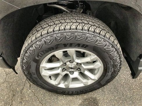 Used 2024 Chevrolet Silverado 1500 RST w/ Convenience Package II image 10