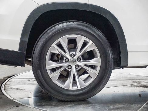 Used 2015 Toyota Highlander XLE FWD image 7