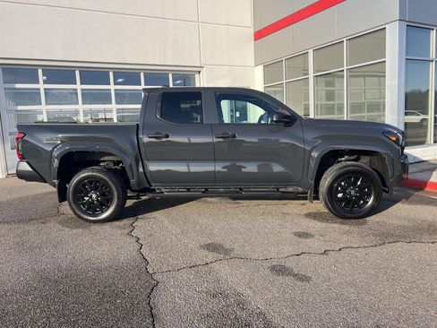 Used 2024 Toyota Tacoma SR image 20