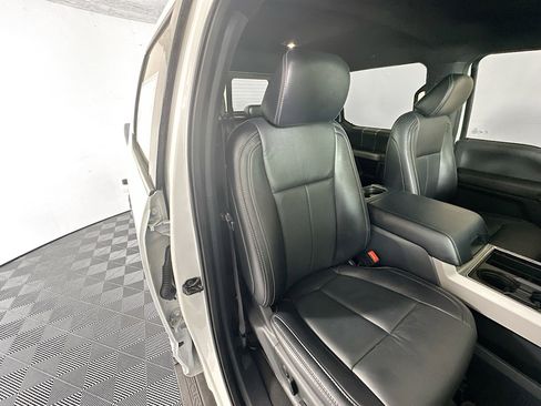 Used 2022 Ford F250 Lariat image 27