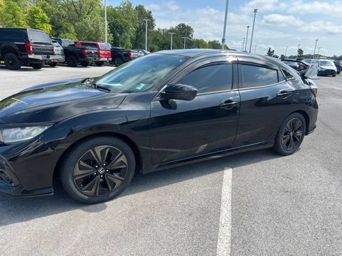 Used 2019 Honda Civic EX image 9