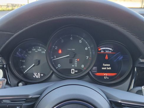 Used 2025 Porsche Macan image 15