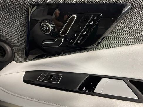 New 2026 Cadillac Optiq Luxury 2 AWD/4WD image 32