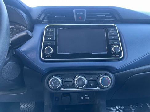 Used 2025 Nissan Versa SV image 17