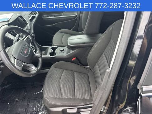 Used 2024 GMC Terrain SLE FWD image 17