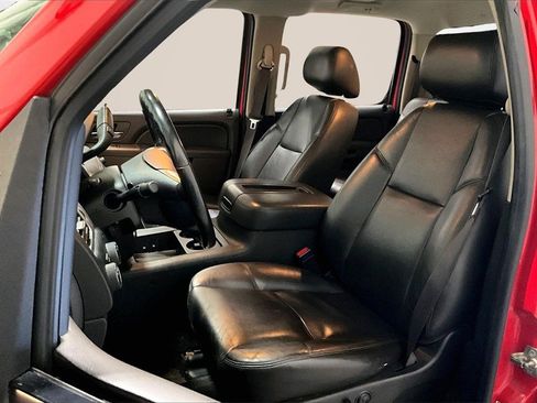 Used 2013 Chevrolet Silverado 2500 LTZ w/ LTZ Plus Package image 19