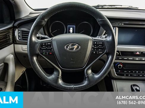 Used 2017 Hyundai Sonata Limited w/ Ultimate Package 04 FWD image 24