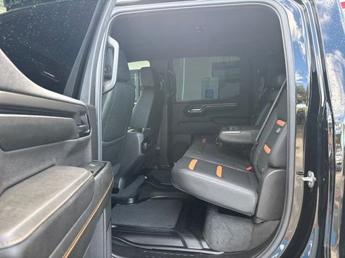 Used 2024 GMC Sierra 1500 AT4 w/ Technology Package AWD/4WD image 19