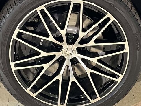 New 2026 Porsche Macan AWD/4WD image 15