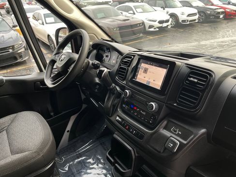 Used 2023 RAM ProMaster 2500 image 17