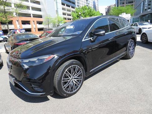Certified 2023 Mercedes-Benz EQS 580 4MATIC SUV image 1