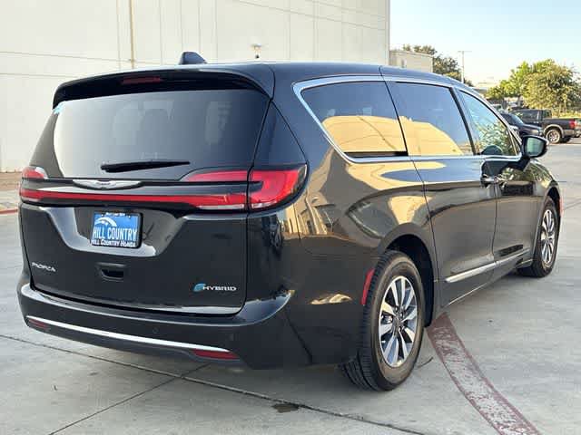 Used 2023 Chrysler Pacifica Limited FWD image 6
