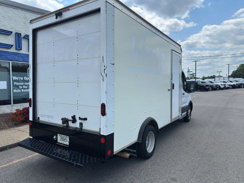 Used 2022 Ford Transit 350 DRW RWD image 4