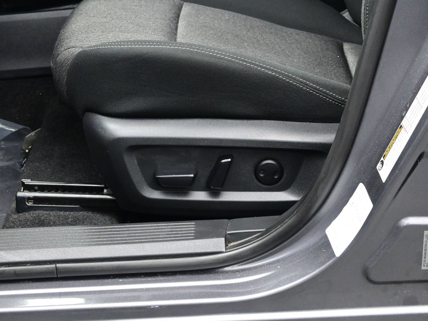 Used 2024 Nissan Rogue SV AWD/4WD image 13