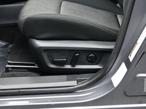 Used 2024 Nissan Rogue SV AWD/4WD image 13