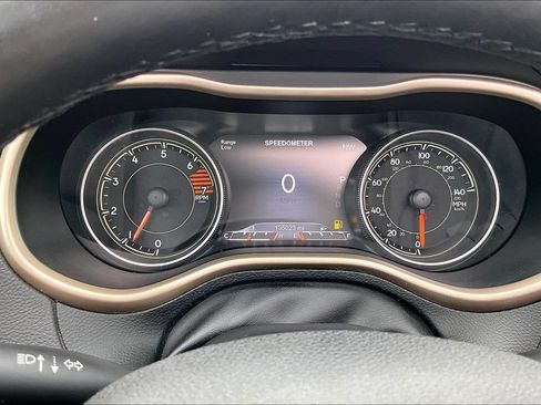 Used 2016 Jeep Cherokee Limited AWD/4WD image 23