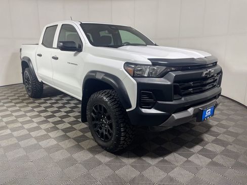 Used 2023 Chevrolet Colorado Trail Boss w/ LPO, Skid Plate Package AWD/4WD image 2