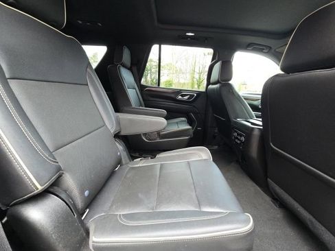 Used 2021 Chevrolet Tahoe Premier w/ Premium Package image 16