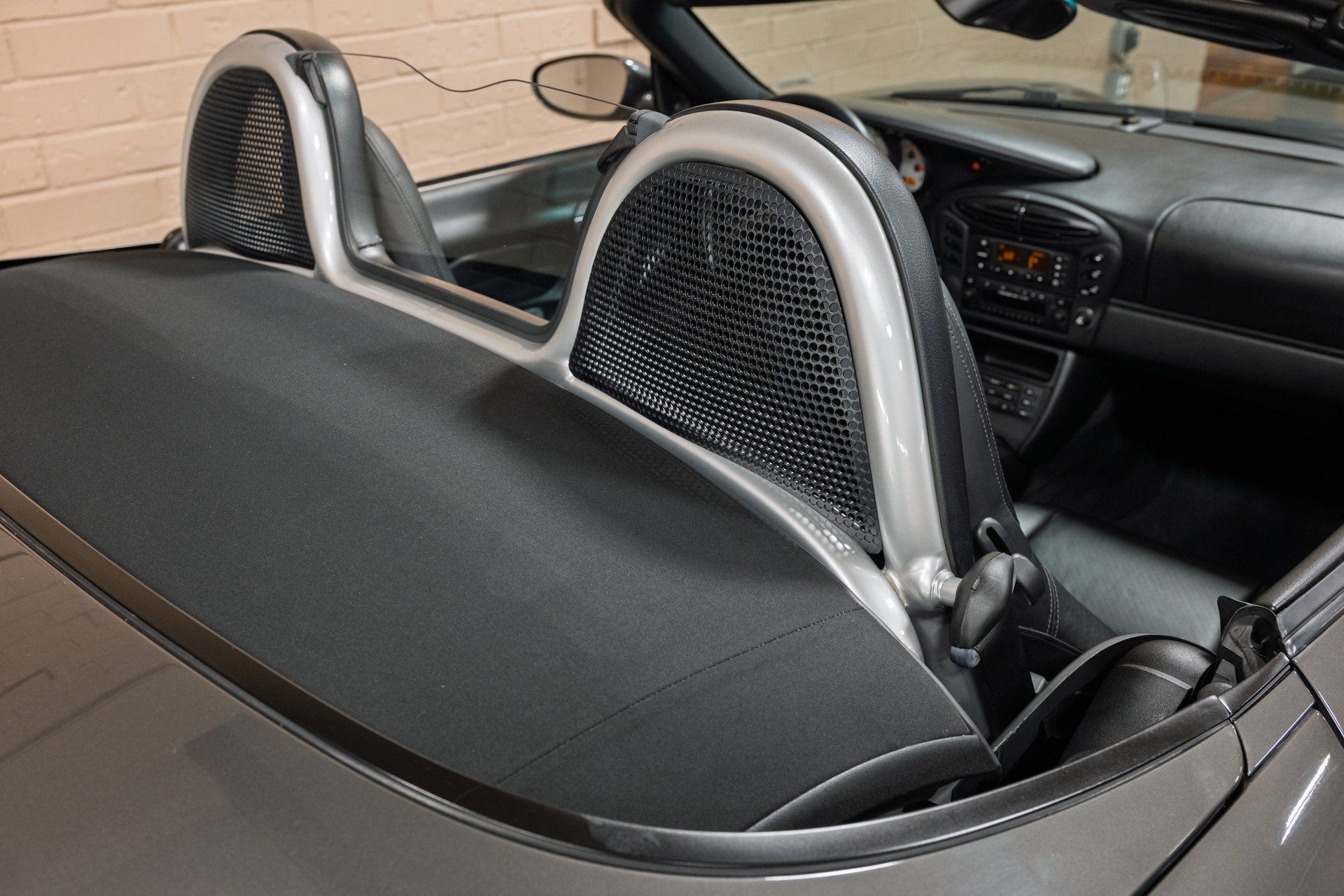 Used 2001 Porsche Boxster RWD image 19