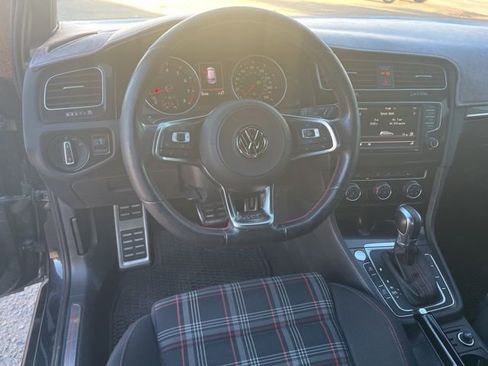 Used 2017 Volkswagen GTI Sport image 10