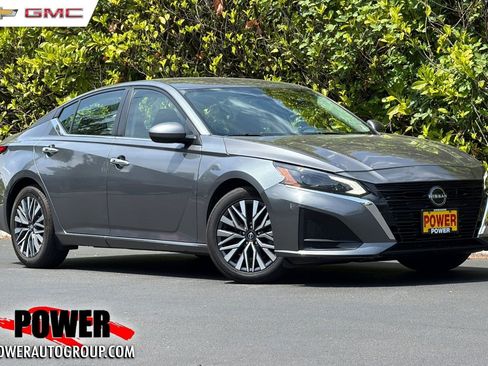Used 2023 Nissan Altima 2.5 SV FWD image 1