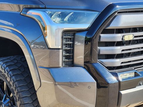 Used 2024 Toyota Tundra Limited w/ Power Package image 9