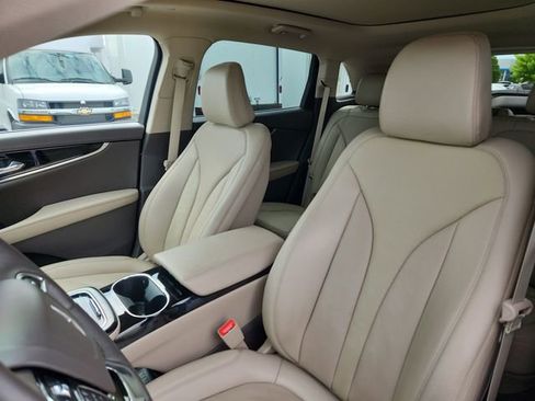 Used 2023 Lincoln Nautilus Reserve AWD/4WD image 23