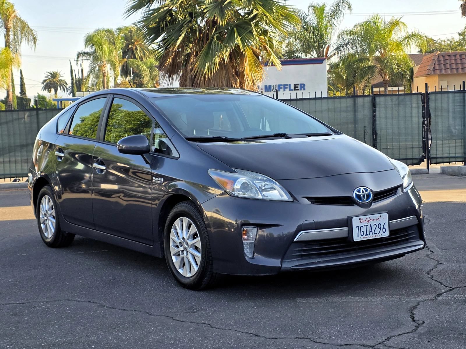 Used 2015 Toyota Prius Prime Plug-In Hybrid FWD image 2