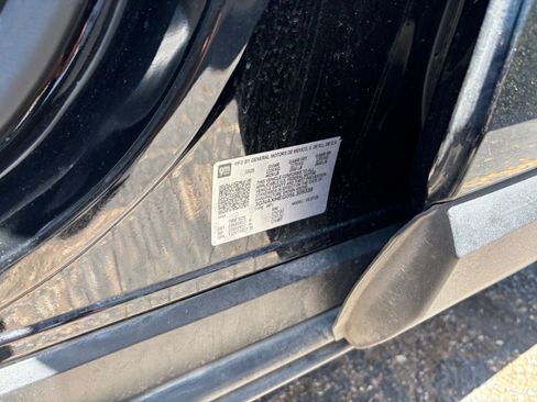 Used 2025 Chevrolet Equinox LT FWD image 29