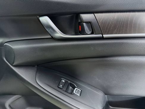 Used 2019 Honda Accord EX-L image 31