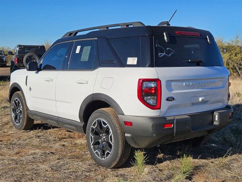 New 2025 Ford Bronco Sport Outer Banks image 8