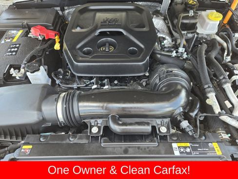 Used 2024 Jeep Wrangler Unlimited Rubicon 4xe AWD/4WD image 43